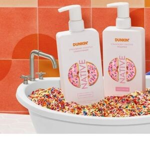 Native x Dunkin' Strawberry Frosted Shampoo And Conditioner Set 16.5oz New